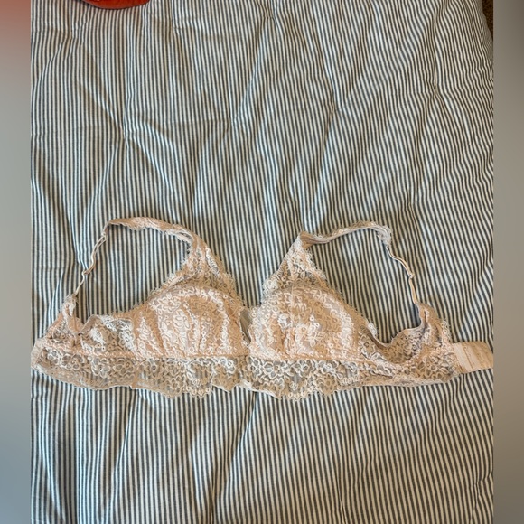 Aerie Bralette - Picture 1 of 3